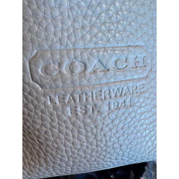 Coach white logo pebble leather baguette bag tote bag - Picture 6 of 12